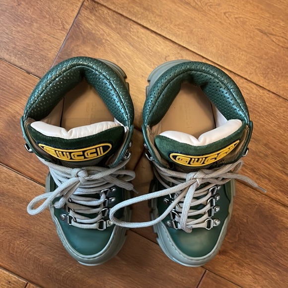 Gucci | Flashtrek Green & Tan (4.5) - Picture 3 of 6